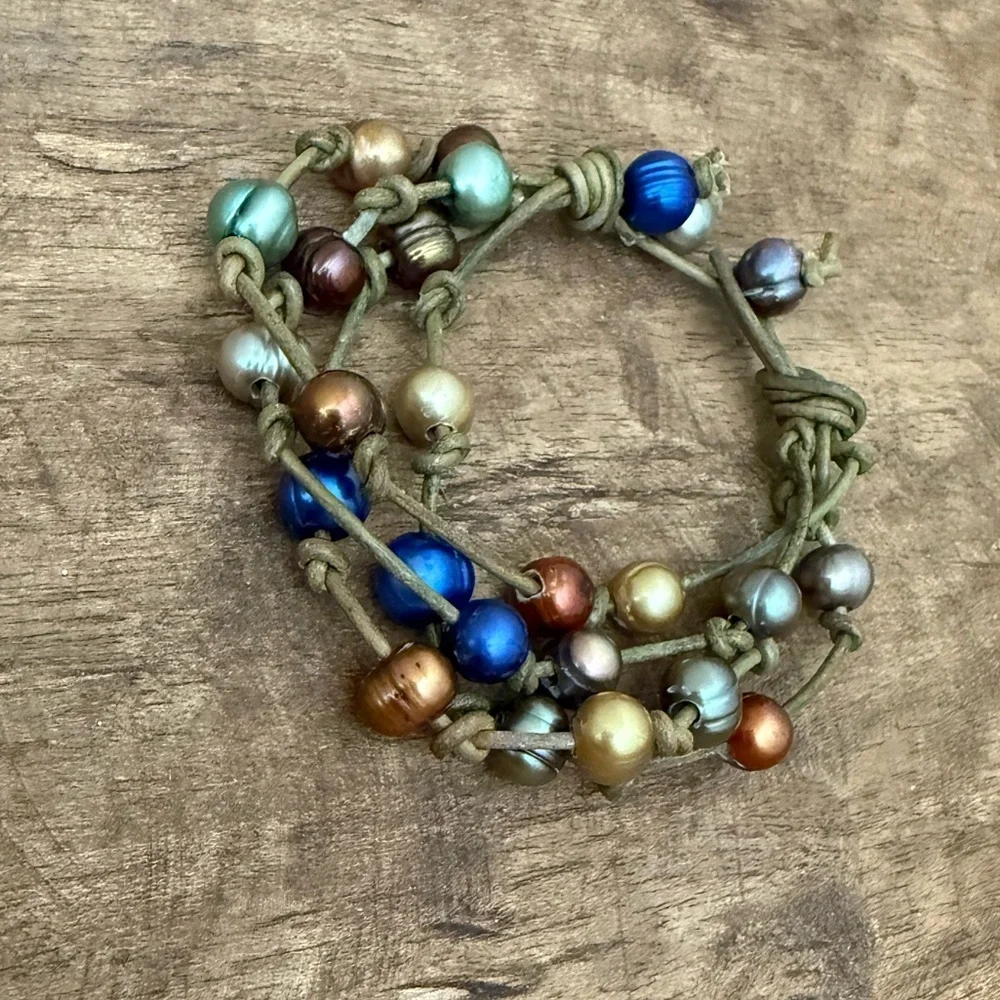Multi-color, Multi-strand Pearl Necklace on Knotted Bracelet